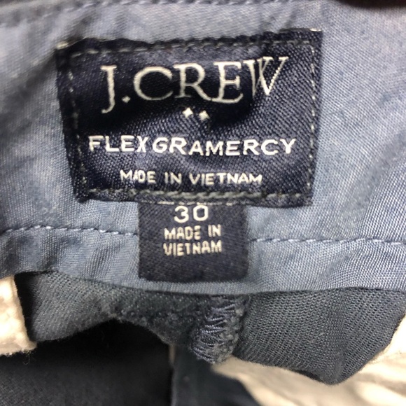 J Crew Men's Blue Casual Shorts Flex Gramercy 30 9”
Inseam - Picture 4 of 4